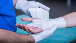 Open Wound Doctor When to See One and What to Expect