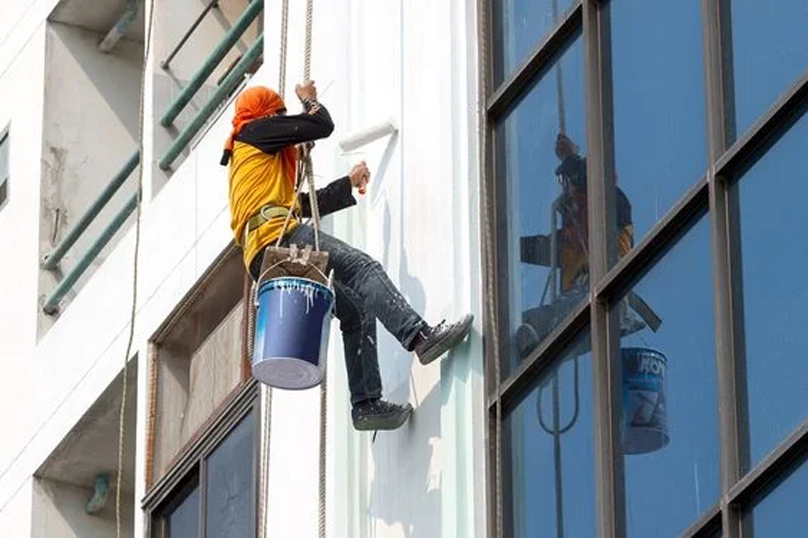 Expert Office Building Painting Services for a Cleaner and Brighter Workspace